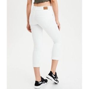 American Eagle Skinny White Ankle Jeans.